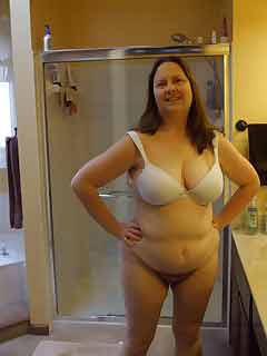 a single girl looking for men in Rembert, South Carolina